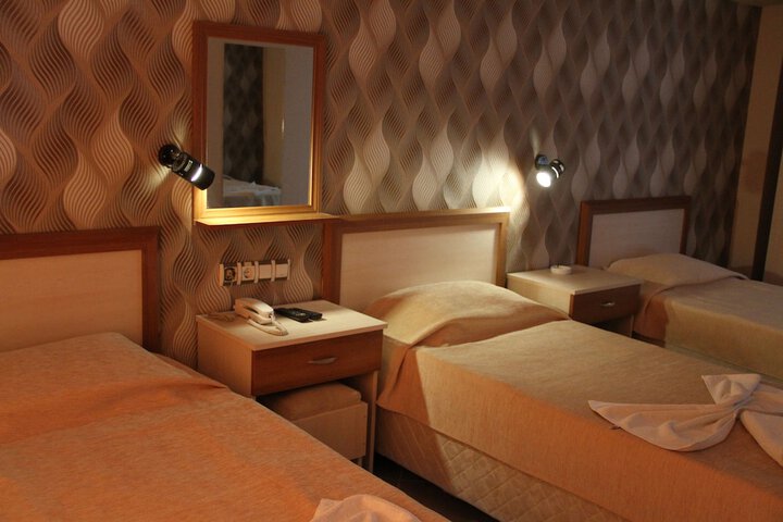 Room 8 of 23