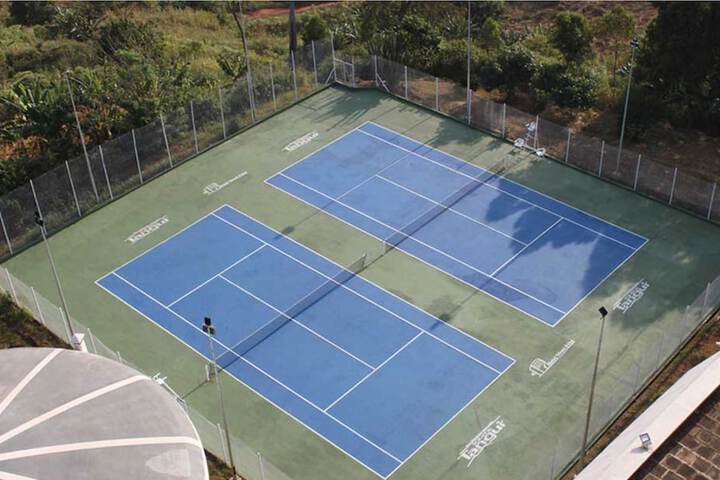 Tennis court