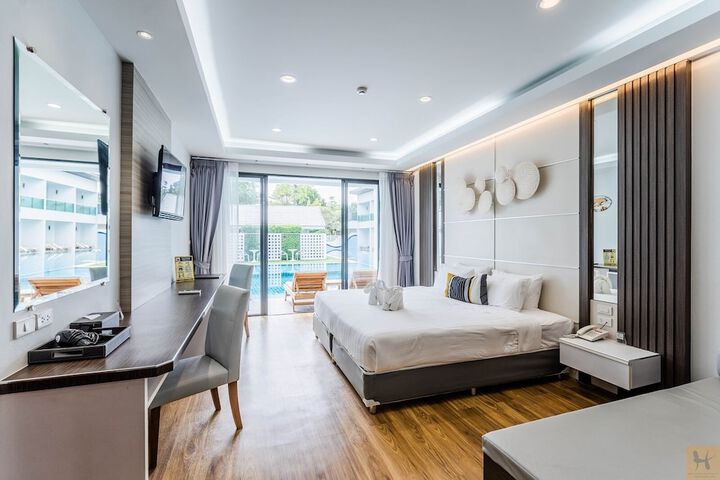 Room 4 of 76