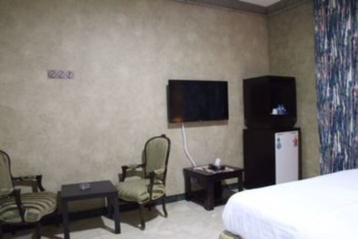 Room 20 of 49