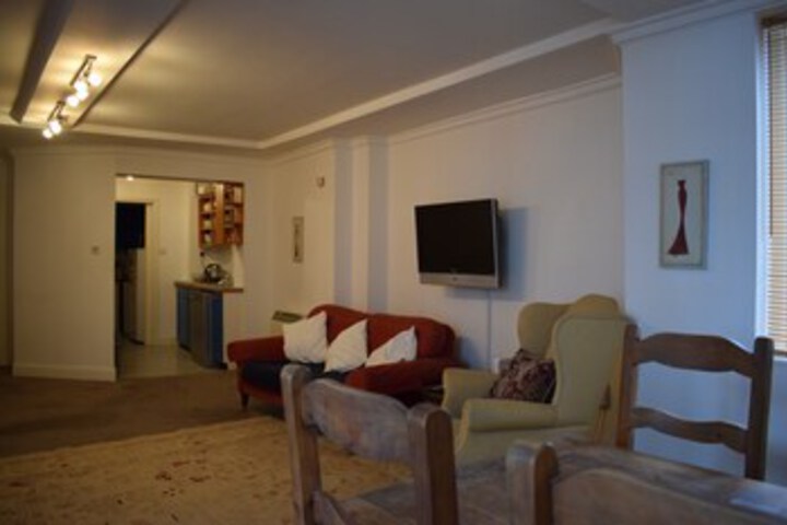 Room 12 of 14