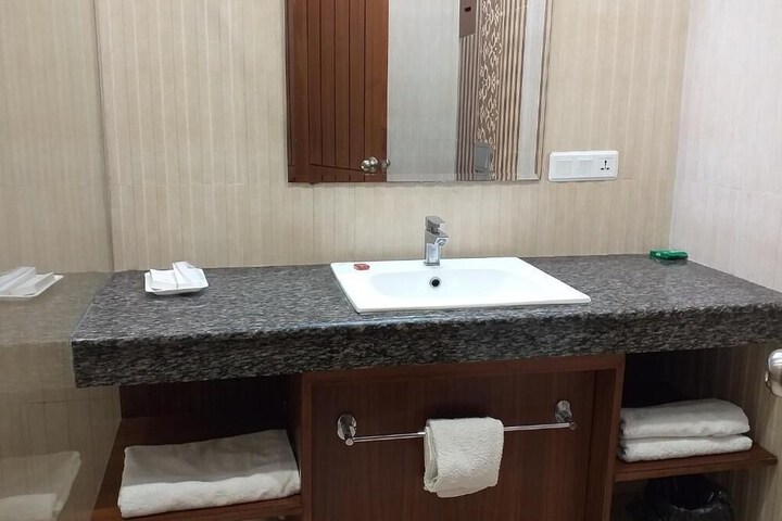 Room 34 of 49