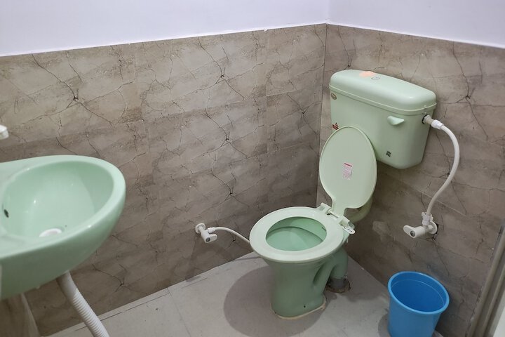 Room 12 of 15