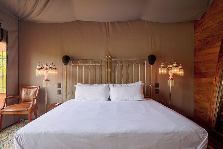 Room 8 of 34
