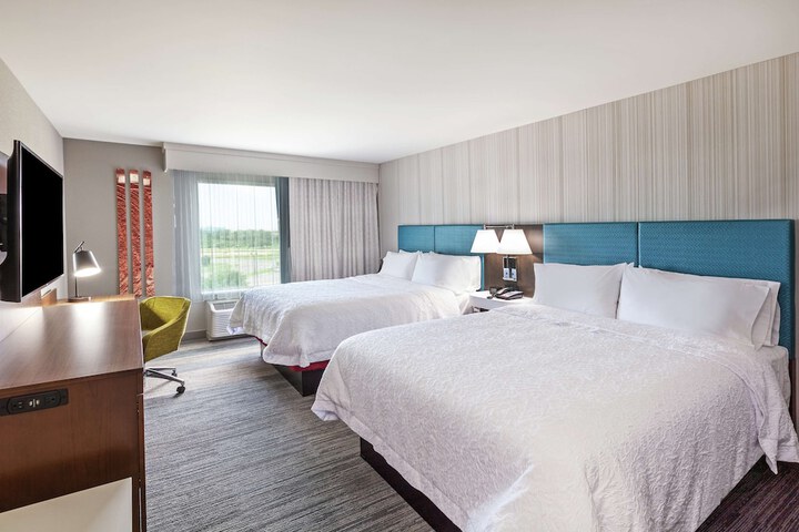 2 Queen Beds Hearing Accessible (2 of 9)