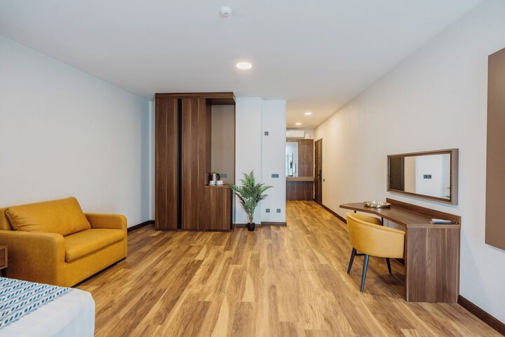 Room 18 of 42