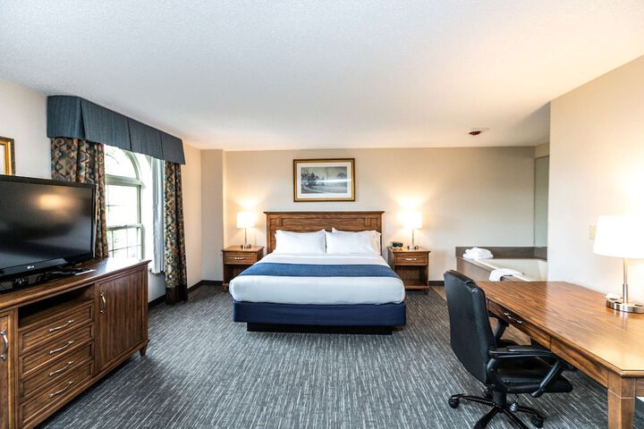 1 King Bed (26 of 40)