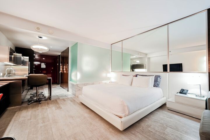 Room 81 of 484