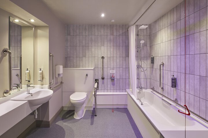Room 16 of 20