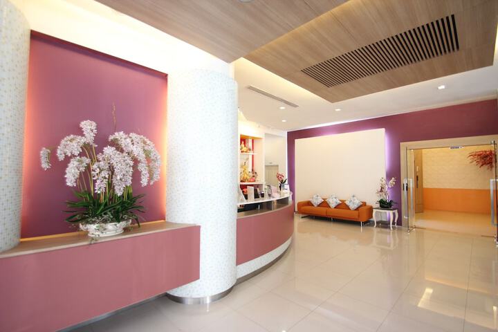Hotel 2 of 62