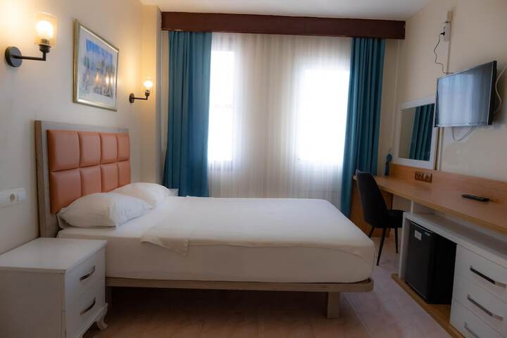 Room 15 of 27