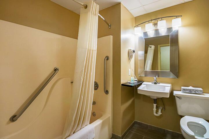 2 Double Beds Accessible Room (3 of 15)