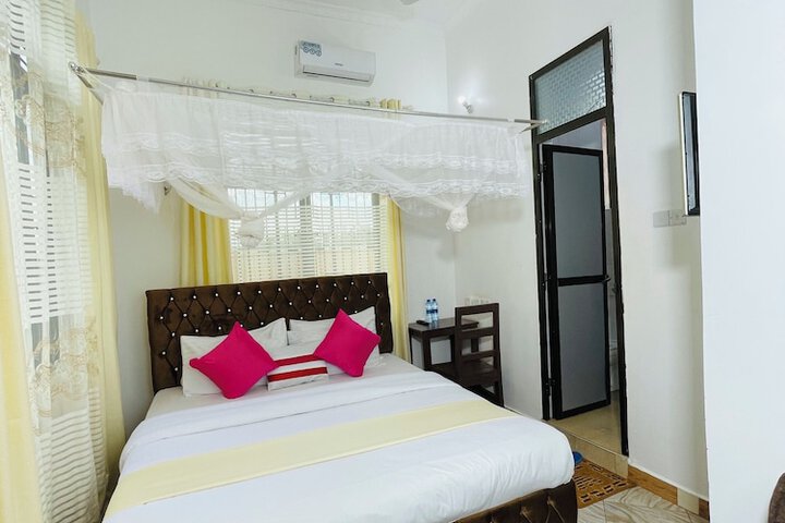 Room 20 of 48