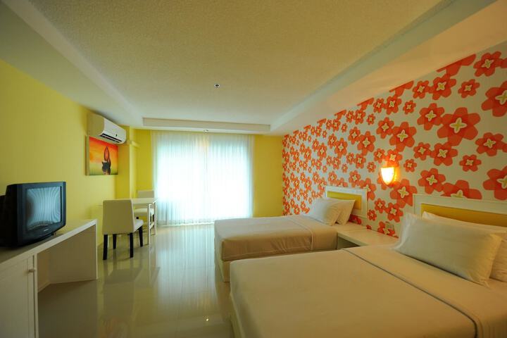 Room 12 of 26