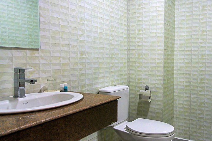 Room 15 of 25