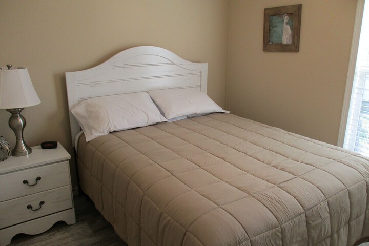 Room 4 of 11