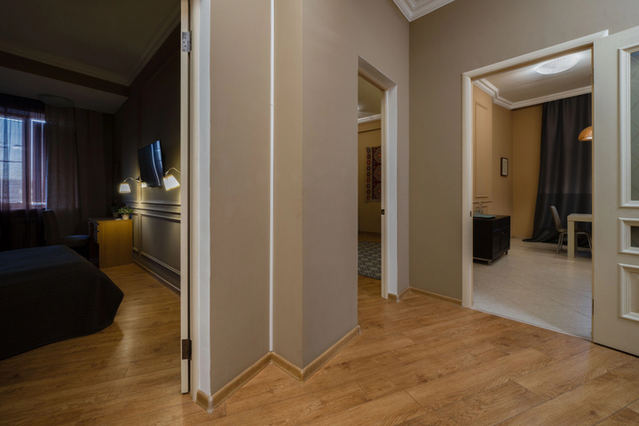 Room 12 of 48
