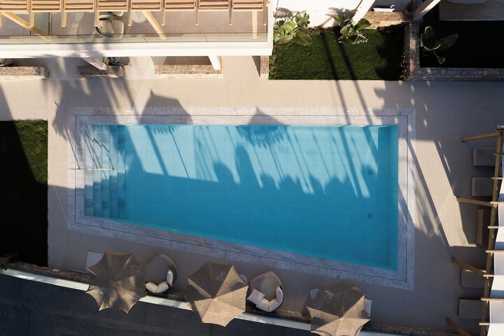 Pool 99 of 160