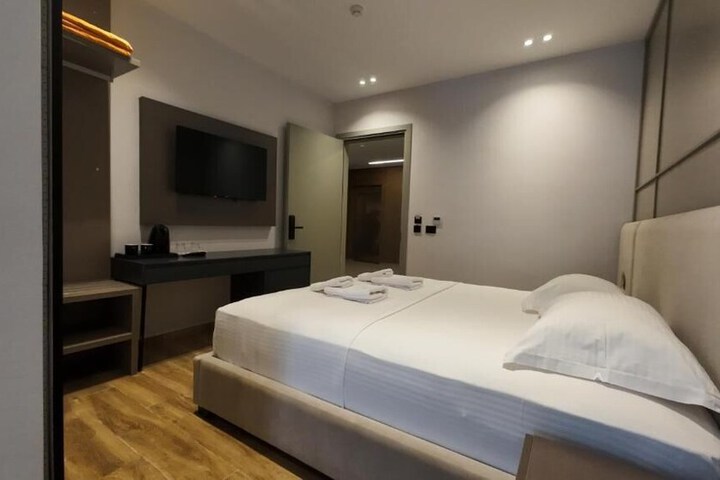 Room 10 of 54