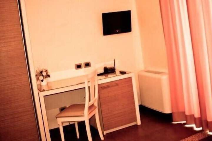 Room 21 of 44