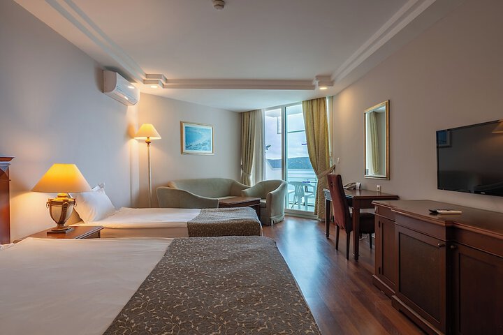 Room 21 of 104