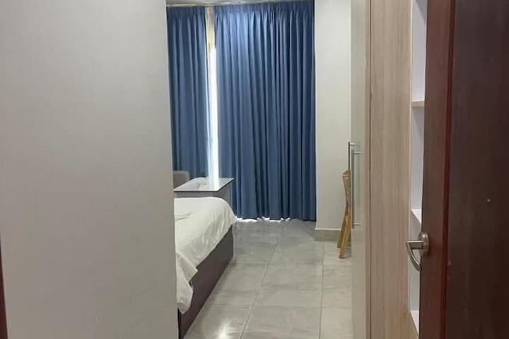 Room 84 of 148