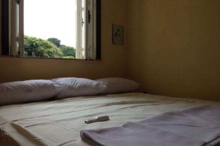 Room 16 of 36