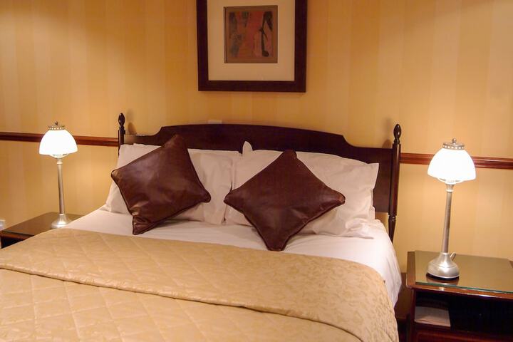 Room 38 of 106