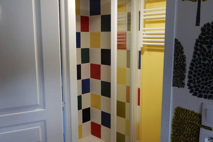 Room 75 of 122
