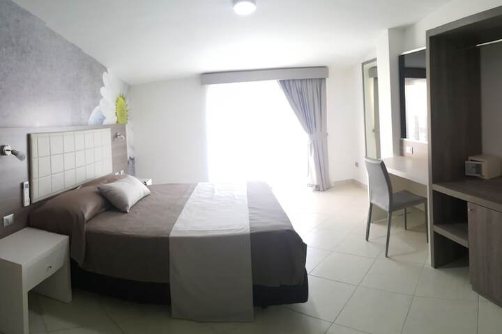 Room 9 of 39