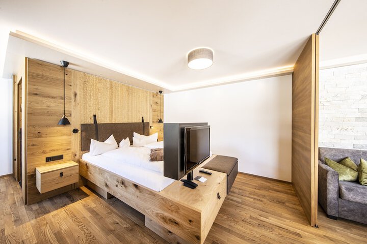 Room 15 of 78