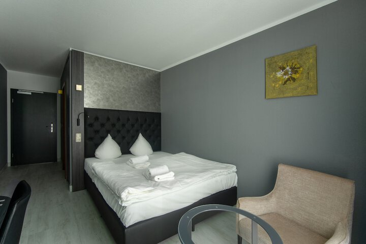 Room 15 of 138