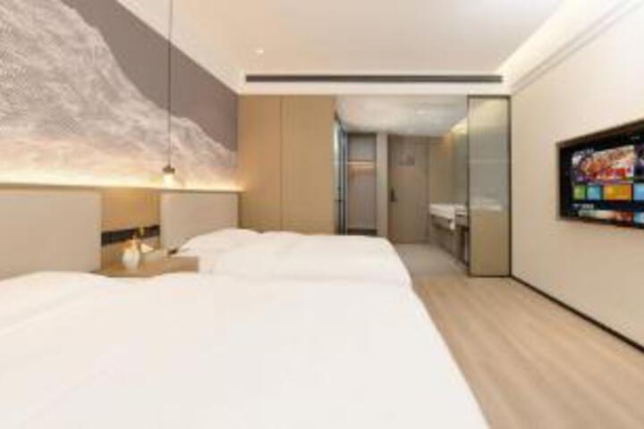 Room 6 of 6