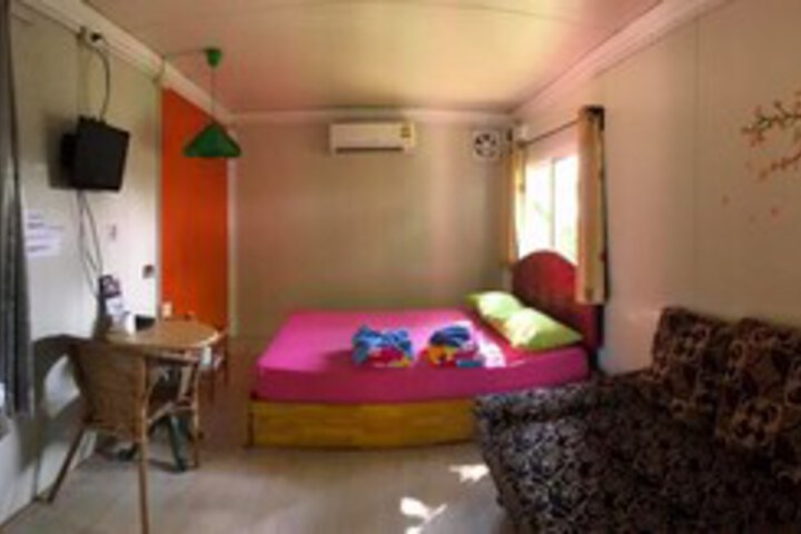 Room 17 of 18