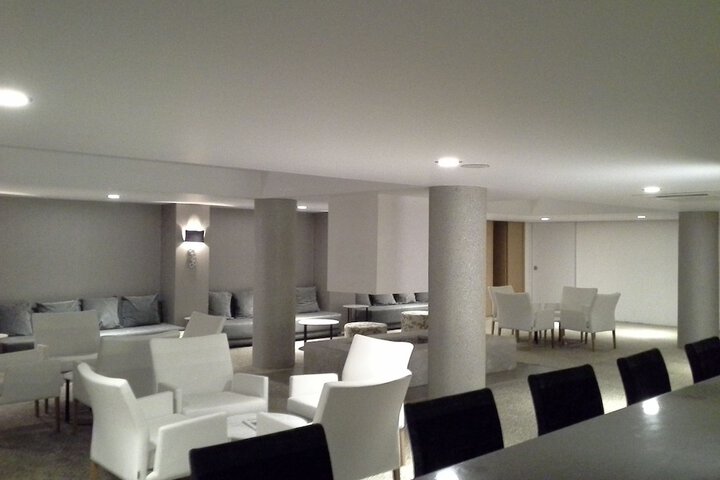 Hotel Interior 4 of 31