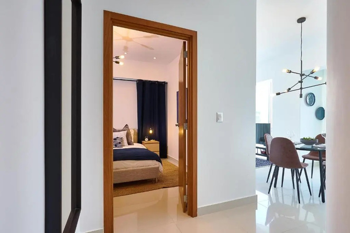 Room 5 of 11