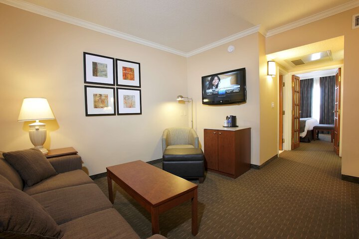 Room 11 of 75