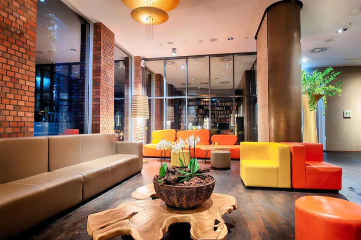 Guest Lobby