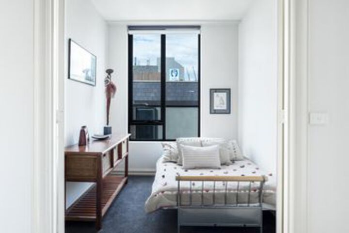 Room 7 of 13