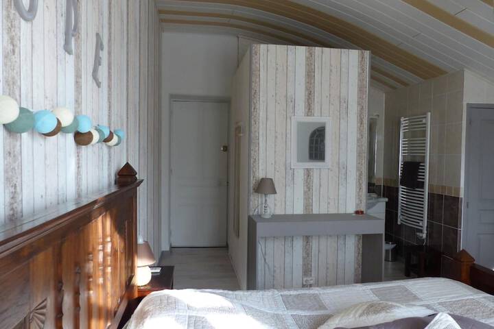 Room 12 of 40