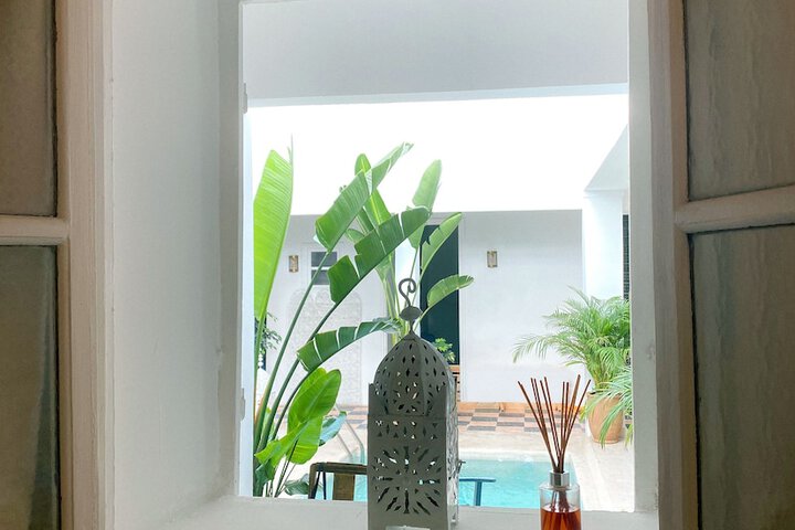 Room 42 of 155