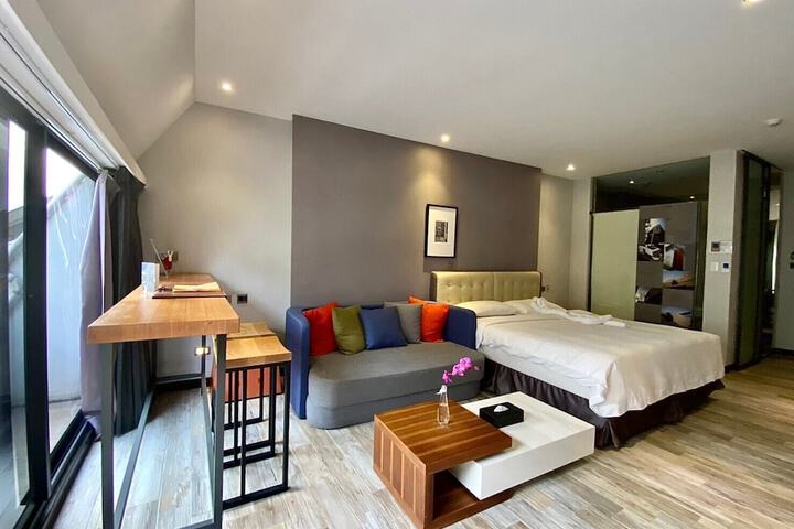 Room 72 of 133