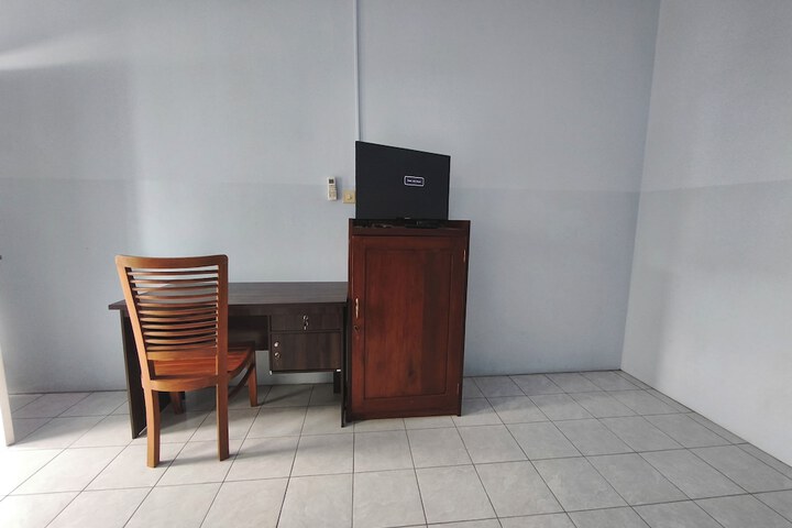 Room 8 of 17