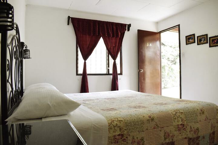 Room 28 of 131