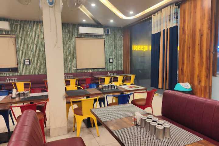 Room 14 of 25