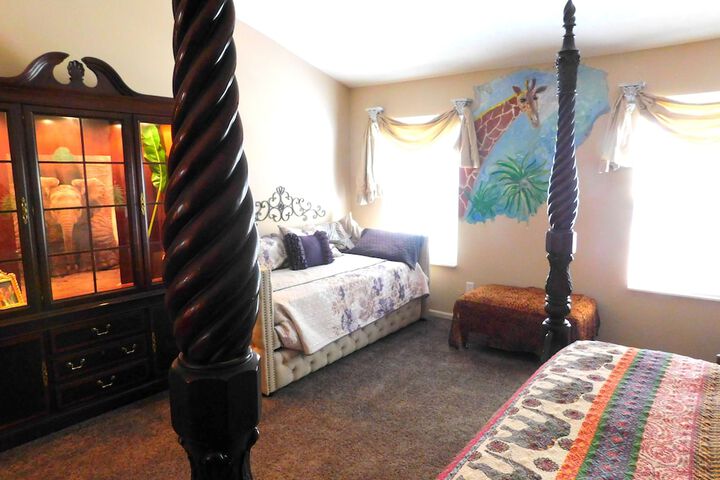 Evonnes Sharing House