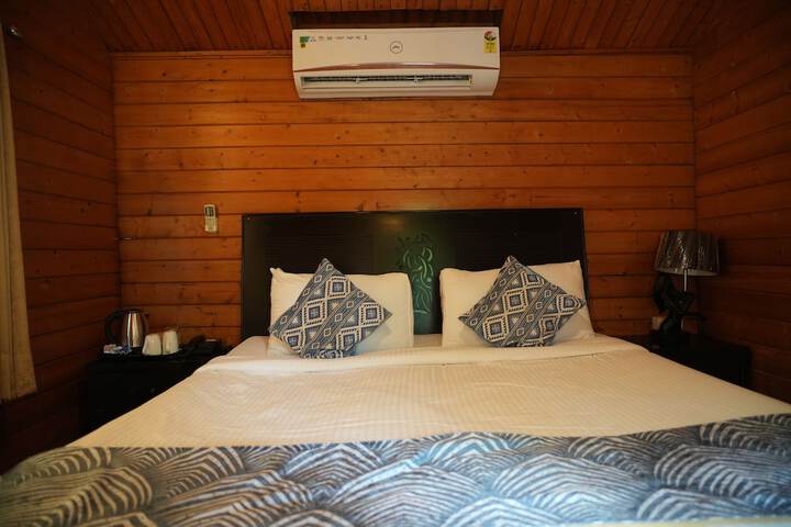 Room 10 of 35