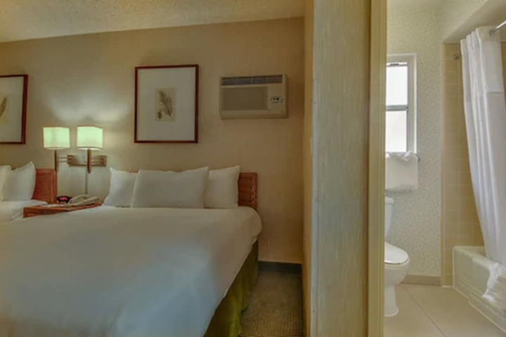 Room 13 of 31