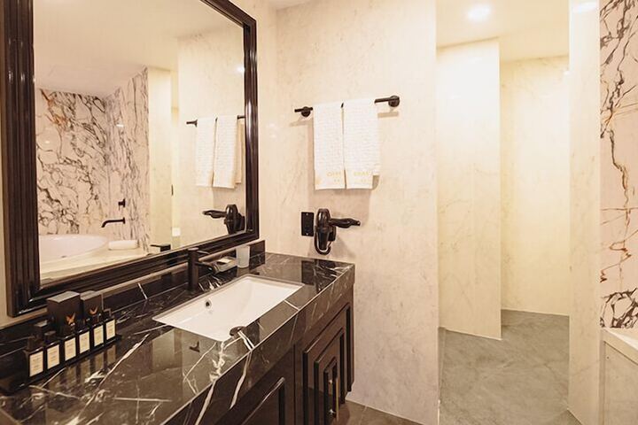 Room 4 of 22
