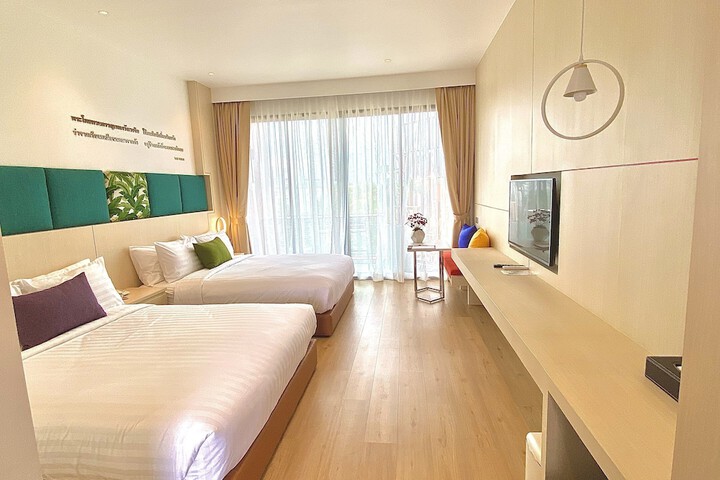 Room 13 of 72